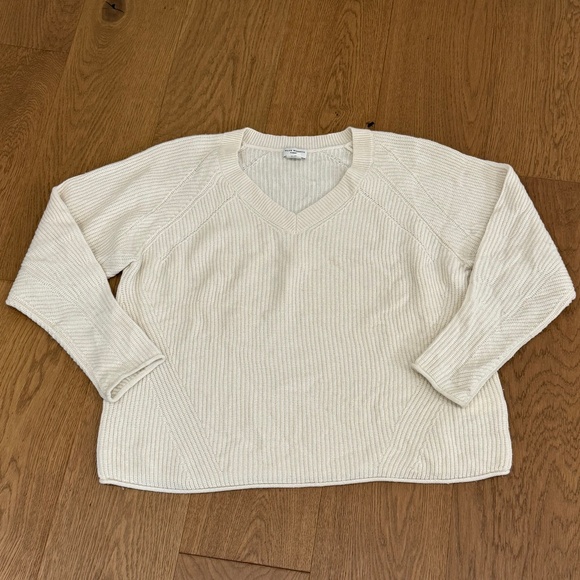 Club Monaco Sweaters - EUC Club Monaco 100% Cashmere Oversized Sweater - Cream - Ladies Size L